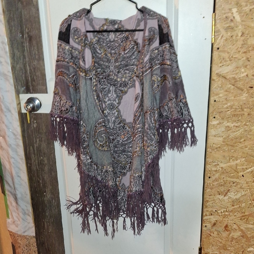 Elegant Paisley Fringe Sweater - Purple and Gray